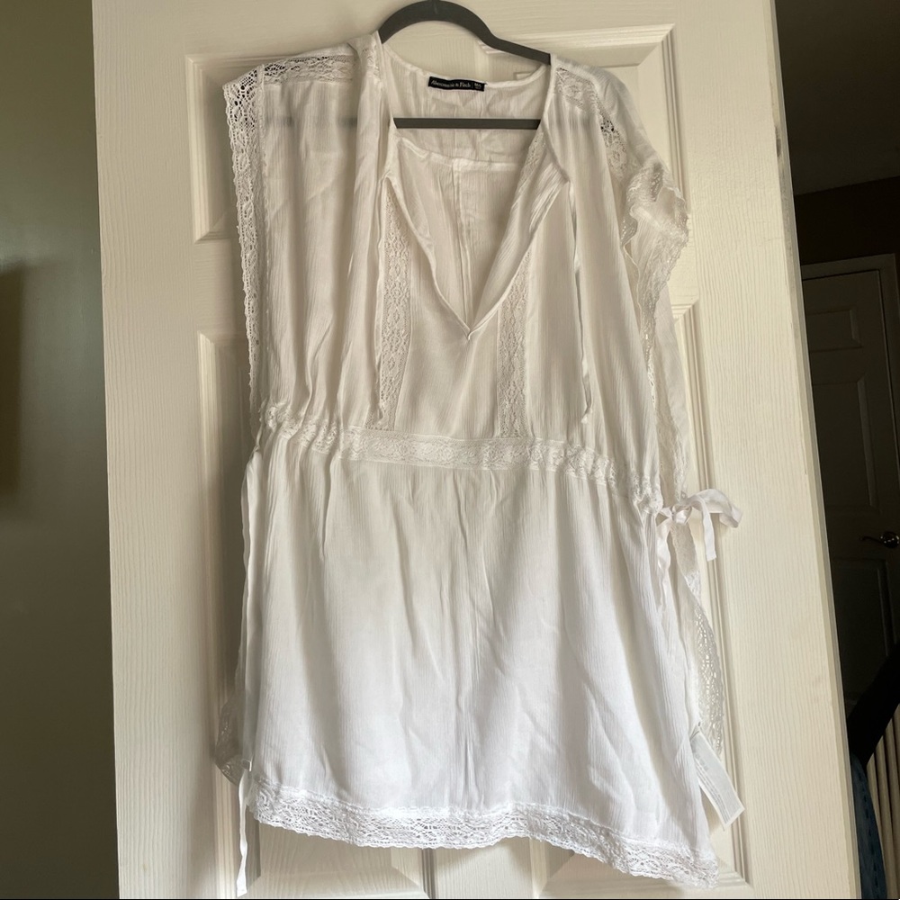 Abercrombie & Fitch White Lace-Trim Swim Coverup